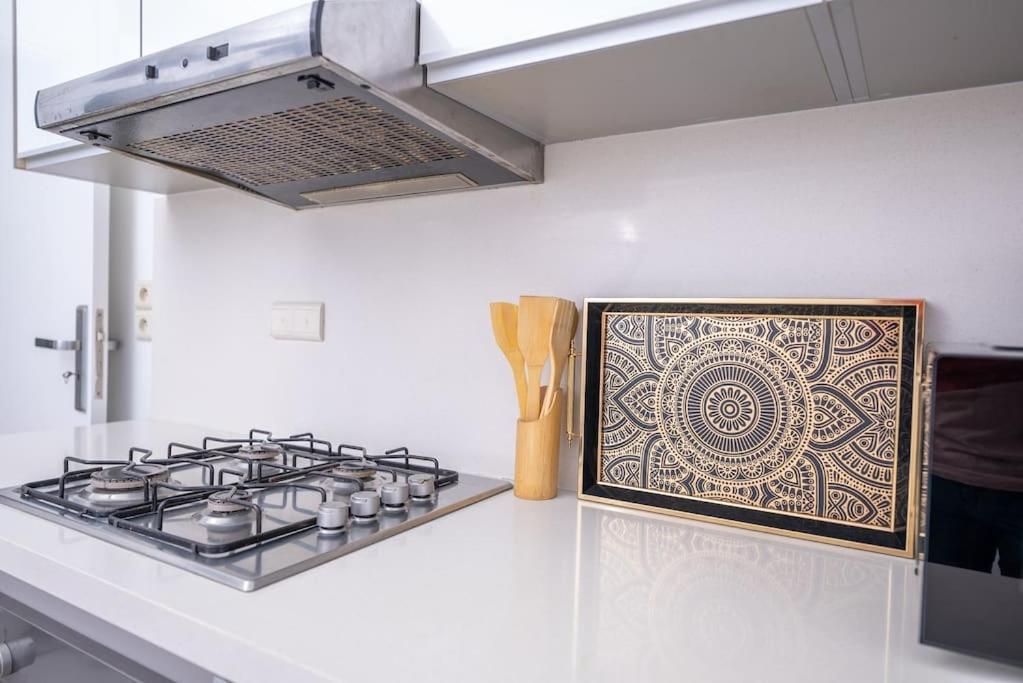 Tradition Meets Modern: 2Br Flat In Rabat Hassan Exterior photo