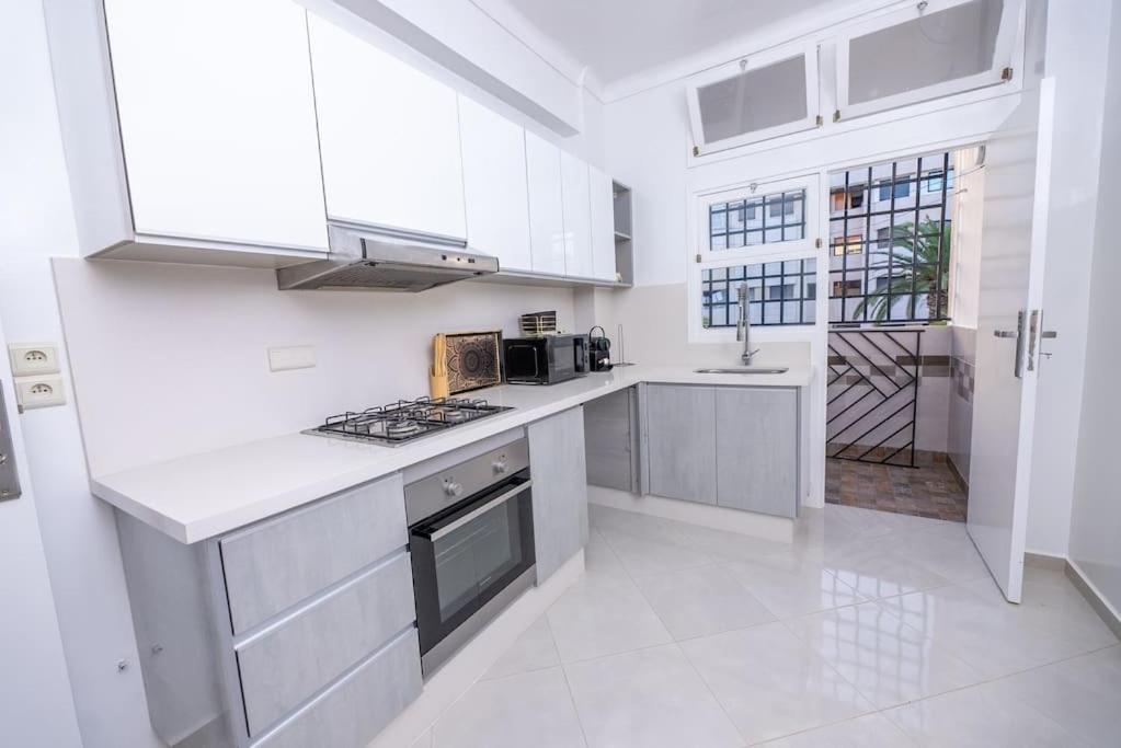 Tradition Meets Modern: 2Br Flat In Rabat Hassan Exterior photo